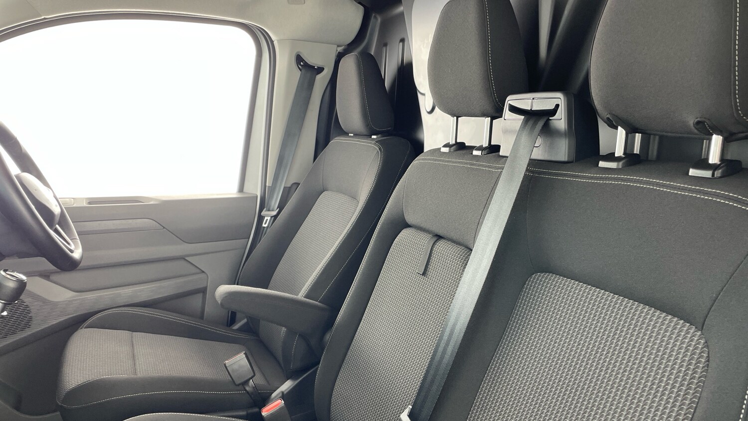 Used Volkswagen Transporter 2025 for sale - 77602679: Photo 32