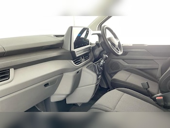 Used Volkswagen Transporter 2025 for sale - 76172612: Photo 2