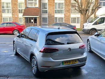 Used Volkswagen Golf 2018 for sale - 77358760: Photo