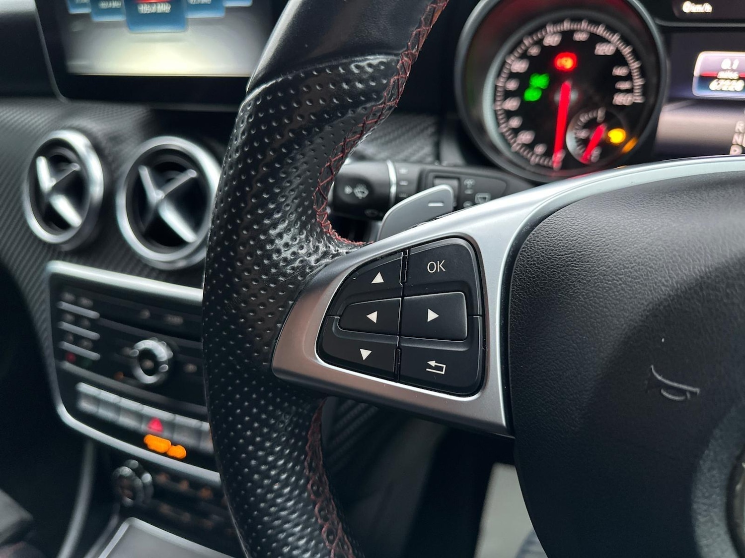 Used Mercedes-Benz A-Class 2017 for sale - 76632962: Photo 29