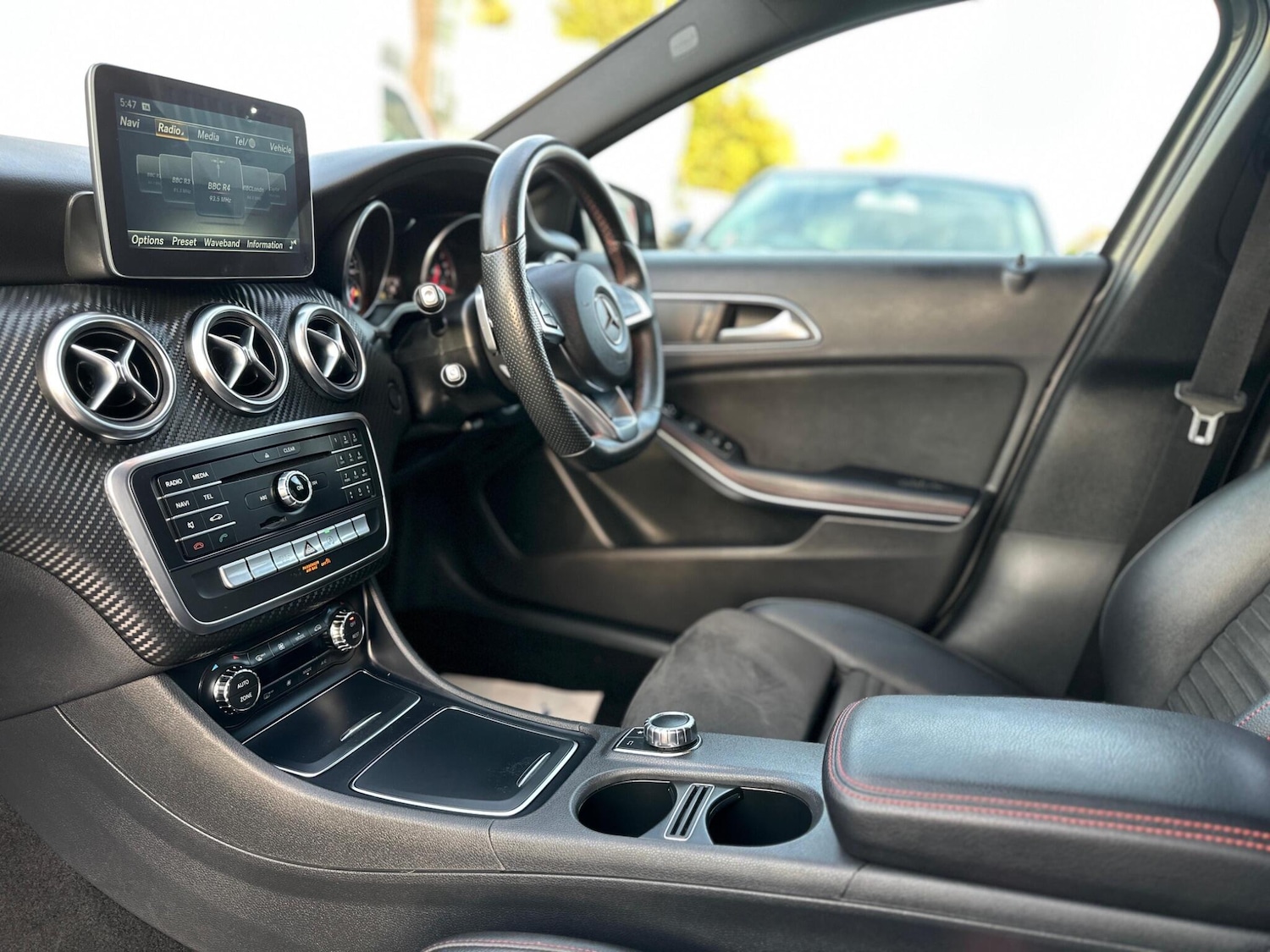 Used Mercedes-Benz A-Class 2017 for sale - 75990892: Photo 32