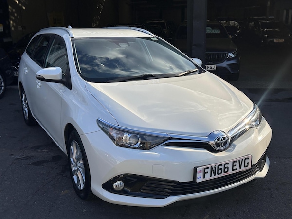 Used Toyota Auris 2016 for sale - 76121797: Photo 3
