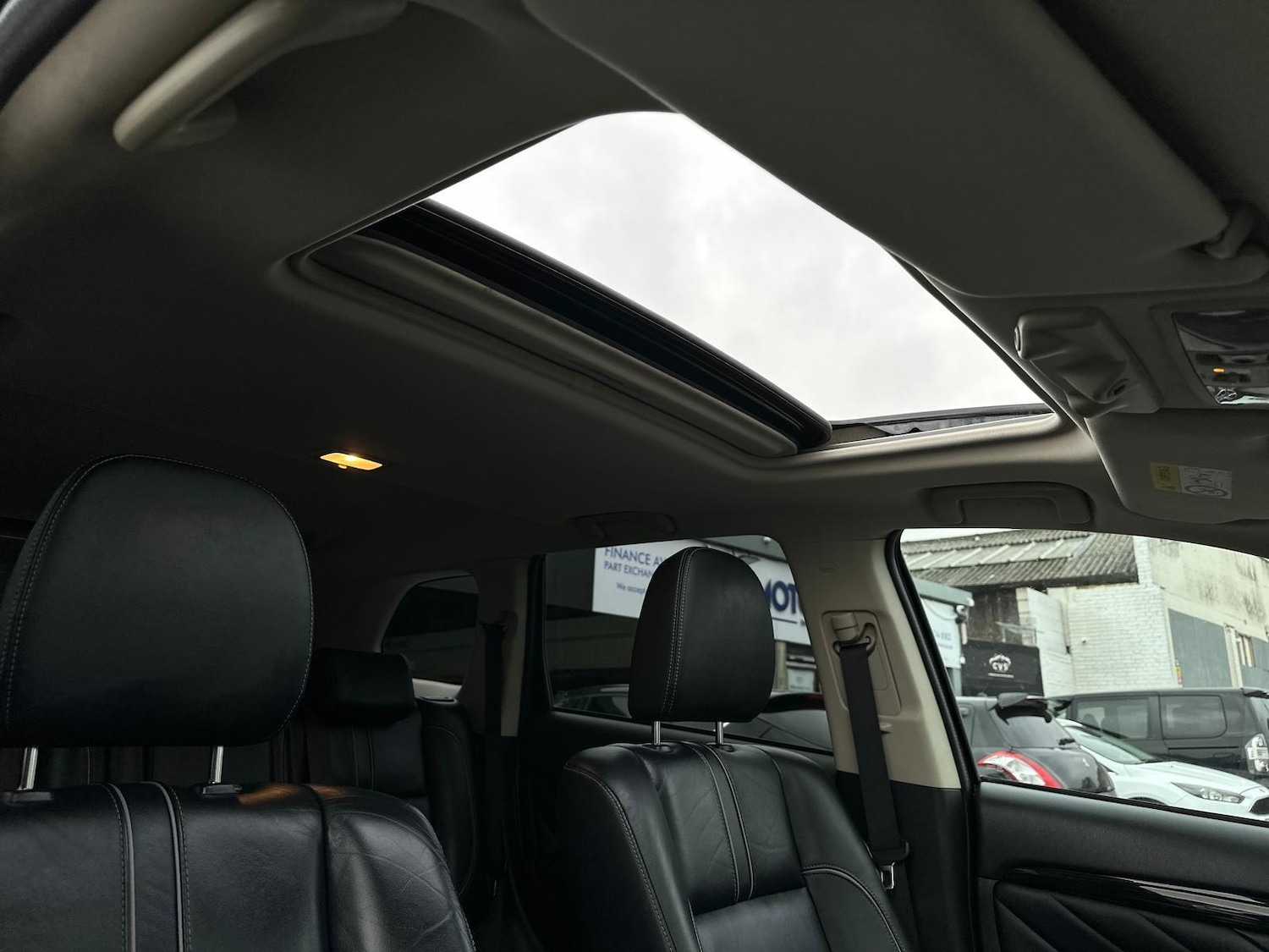 Used Mitsubishi Outlander 2016 for sale - 76887024: Photo 18