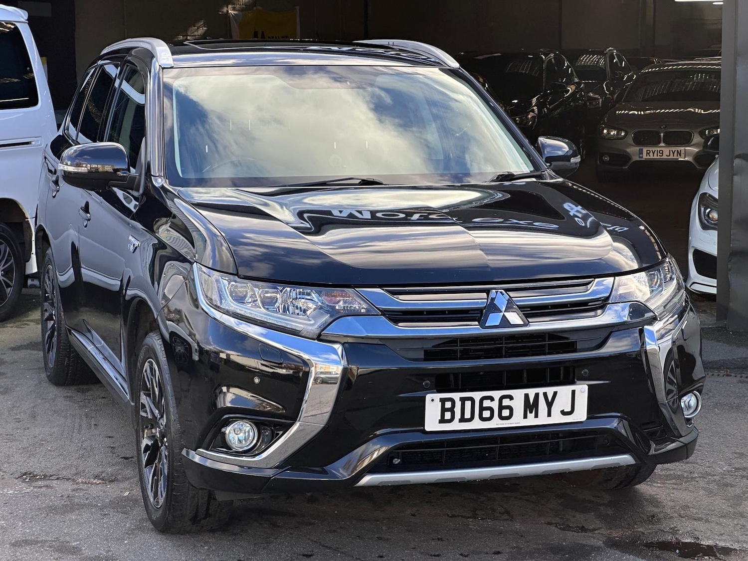 Used Mitsubishi Outlander 2016 for sale - 76887024: Photo 3