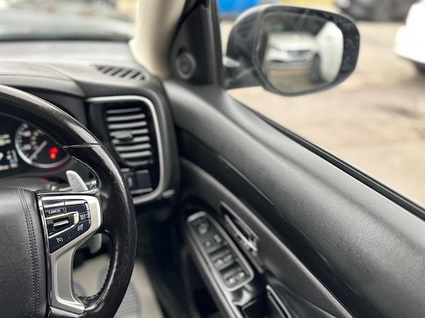 Used Mitsubishi Outlander 2015 for sale - 75769544: Photo 32