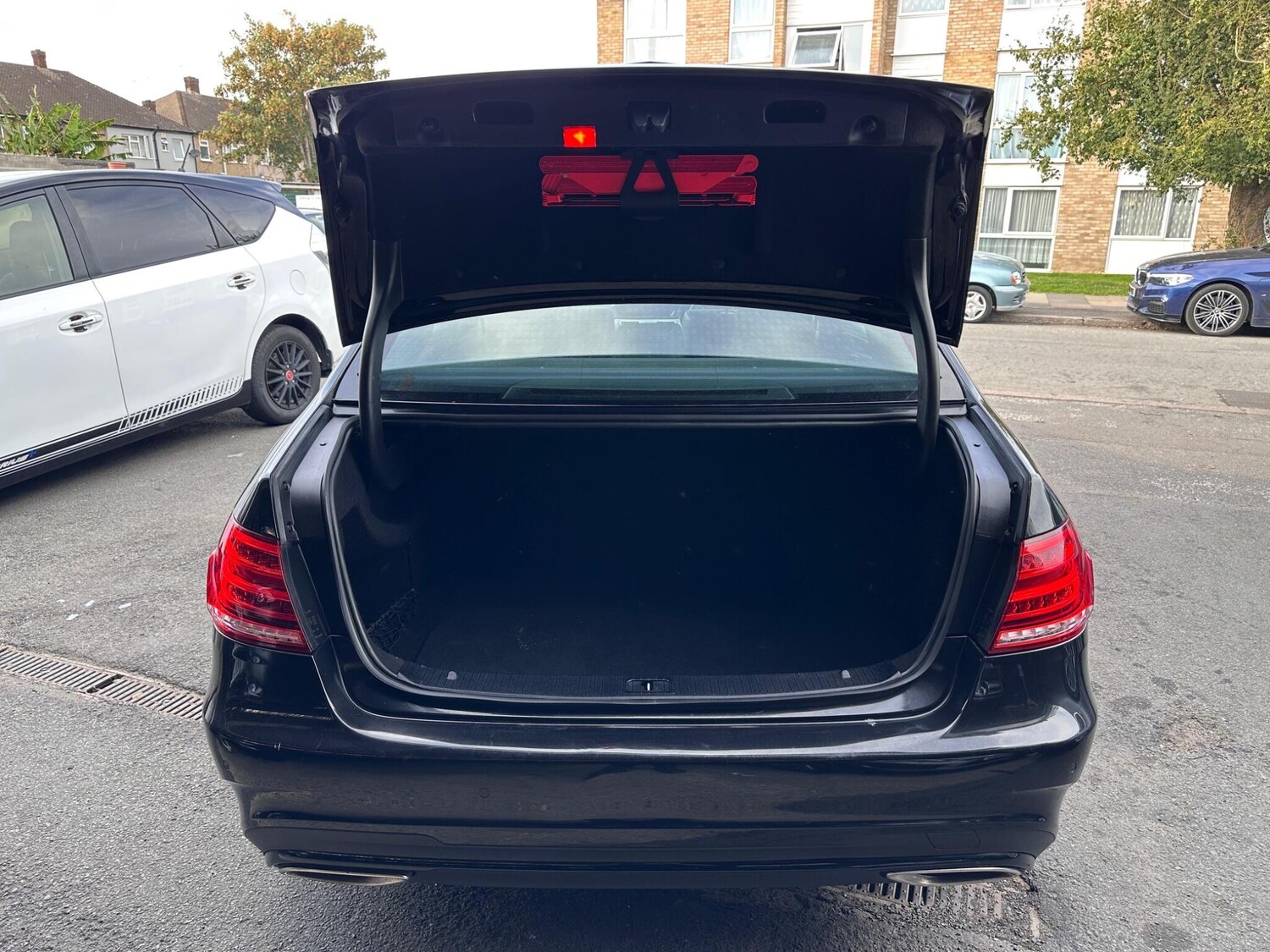 Used Mercedes-Benz E-Class 2015 for sale - 75991458: Photo 36