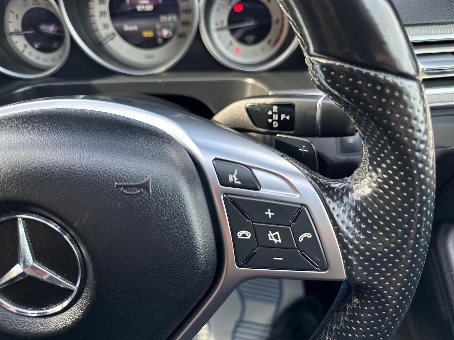Used Mercedes-Benz E-Class 2015 for sale - 75991458: Photo 39