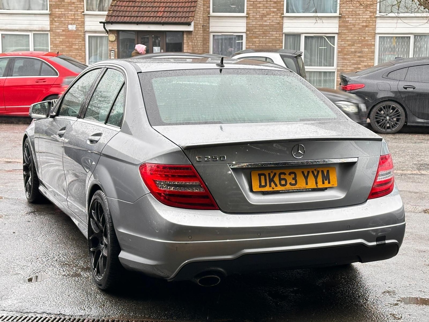 Used Mercedes-Benz C Class 2013 for sale - 77425429: Photo 8