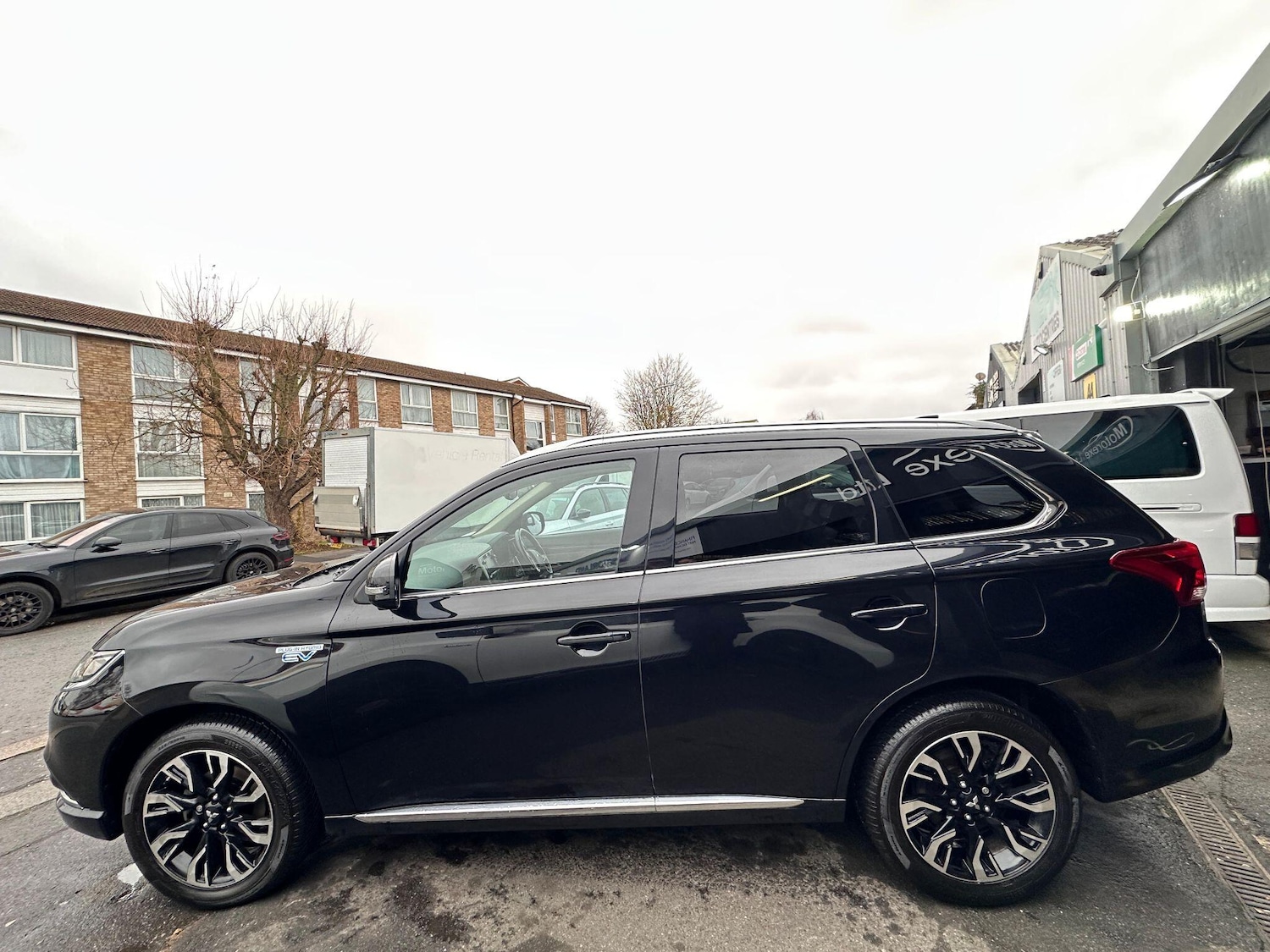 Used Mitsubishi Outlander 2015 for sale - 76781579: Photo 5