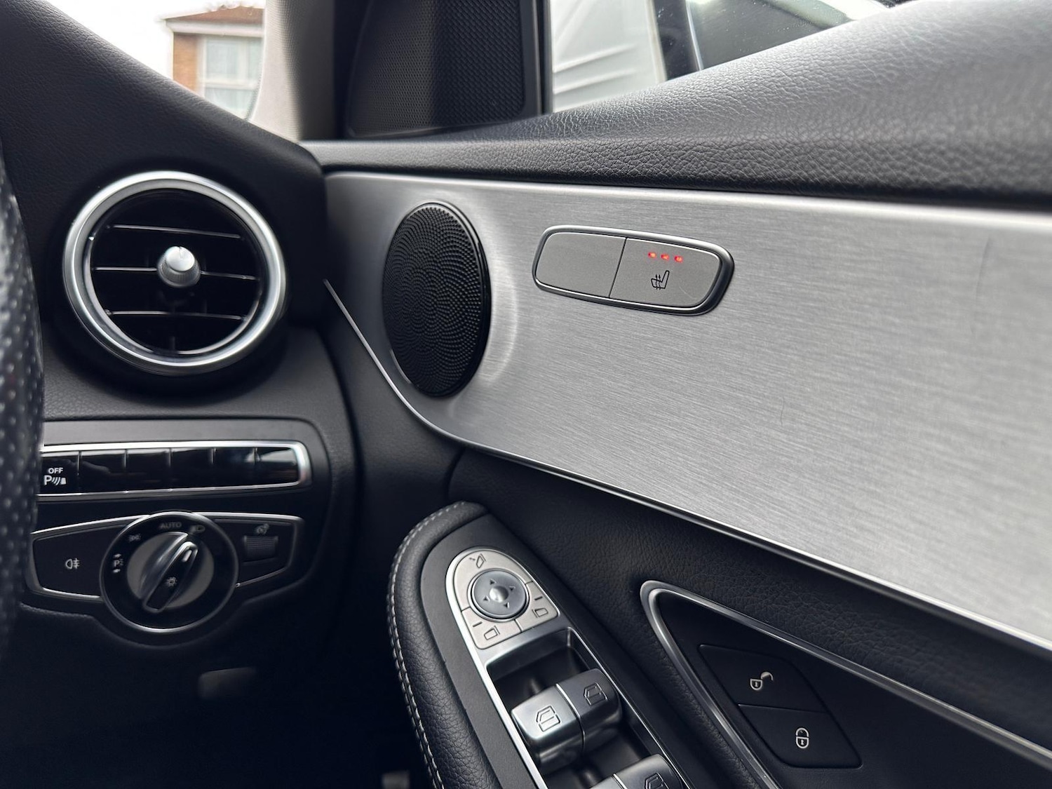 Used Mercedes-Benz C Class 2016 for sale - 77131067: Photo 35