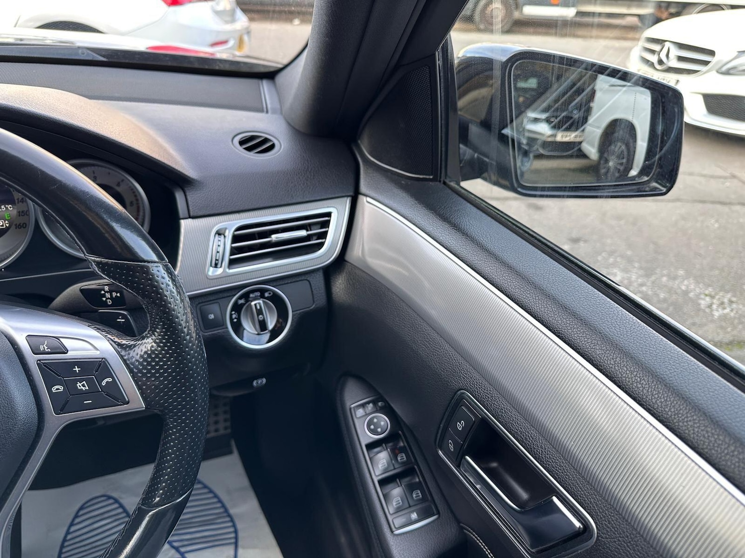 Used Mercedes-Benz E Class 2015 for sale - 76936052: Photo 14