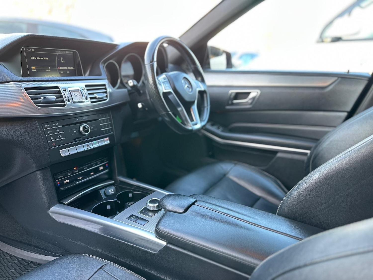 Used Mercedes-Benz E Class 2015 for sale - 76936052: Photo 26