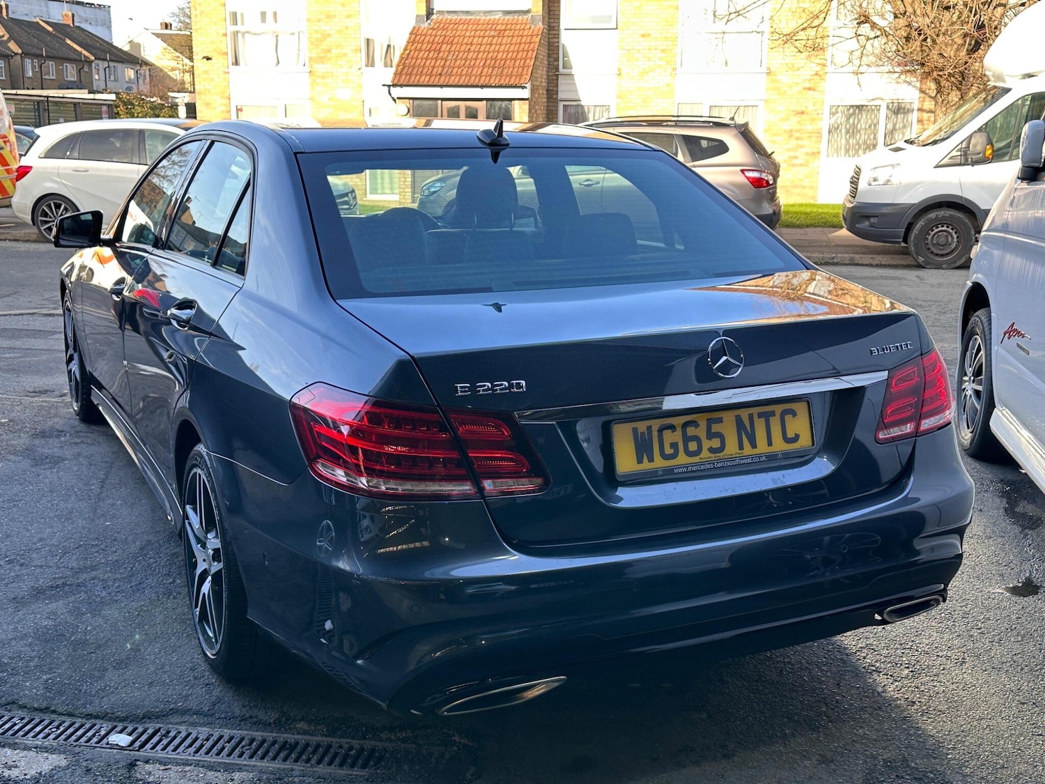 Used Mercedes-Benz E Class 2015 for sale - 76936052: Photo 8