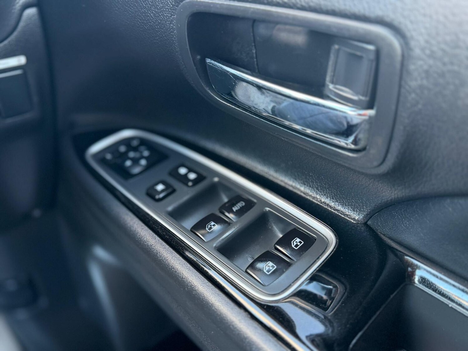 Used Mitsubishi Outlander for sale - 77192051: Photo 31