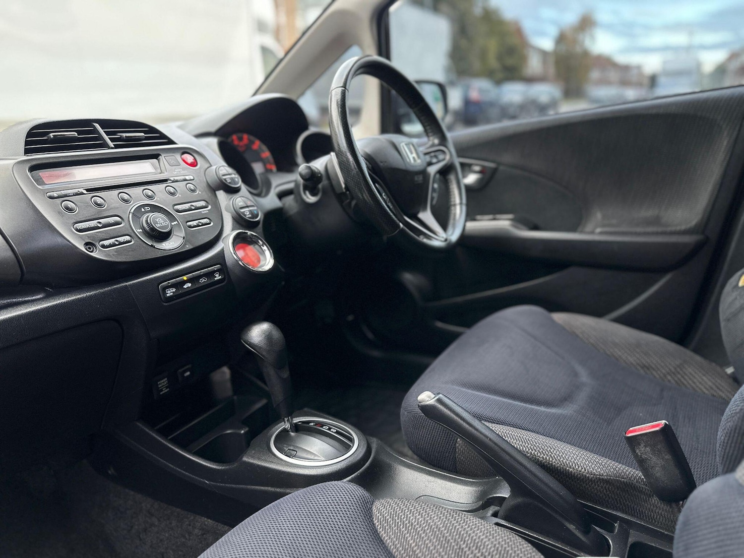 Used Honda Jazz 2011 for sale - 77467876: Photo 9