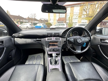 Used Mercedes-Benz CLC 2010 for sale - 75520077: Photo