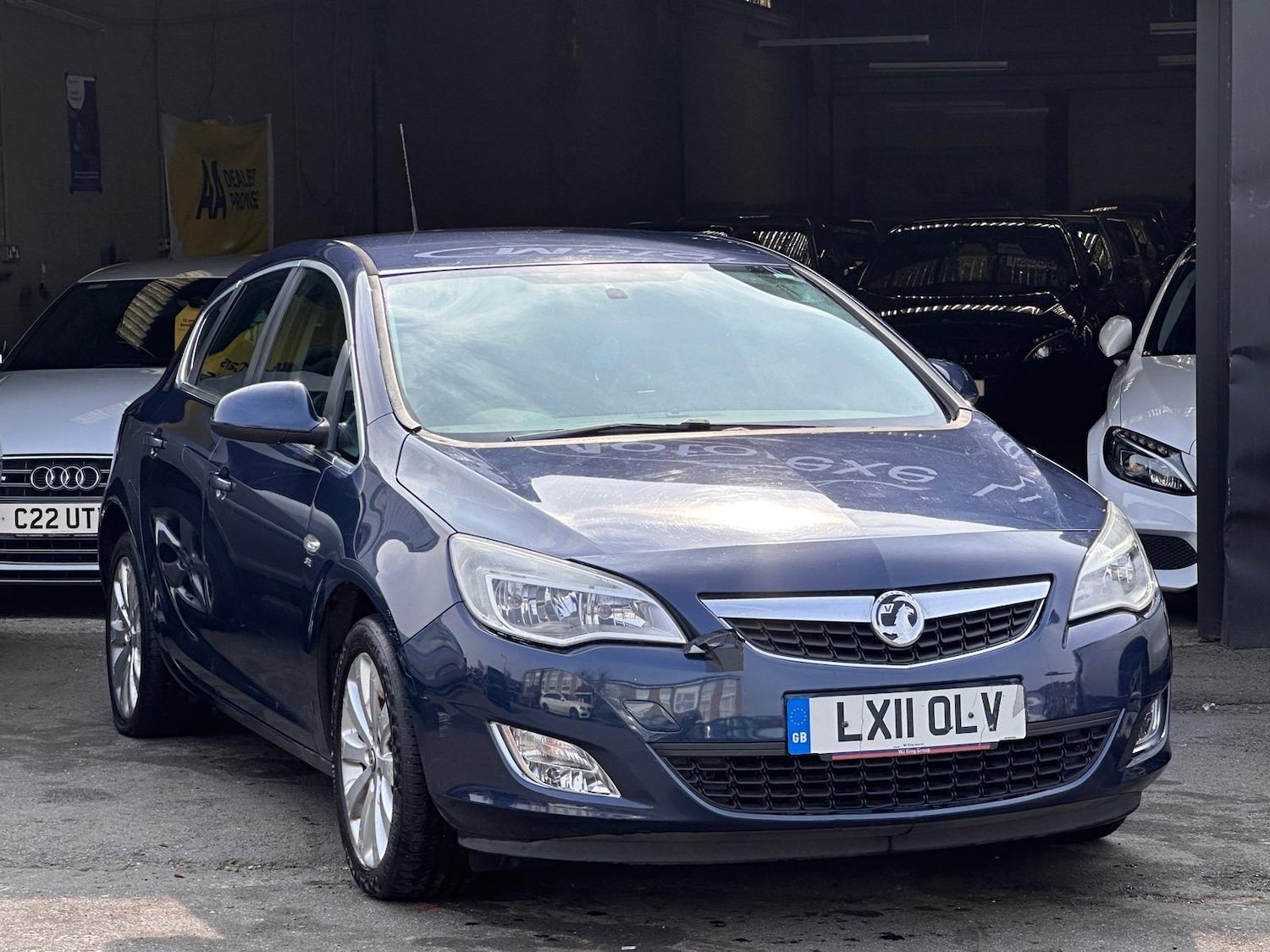 Used Vauxhall Astra for sale - 77994007: Photo 2