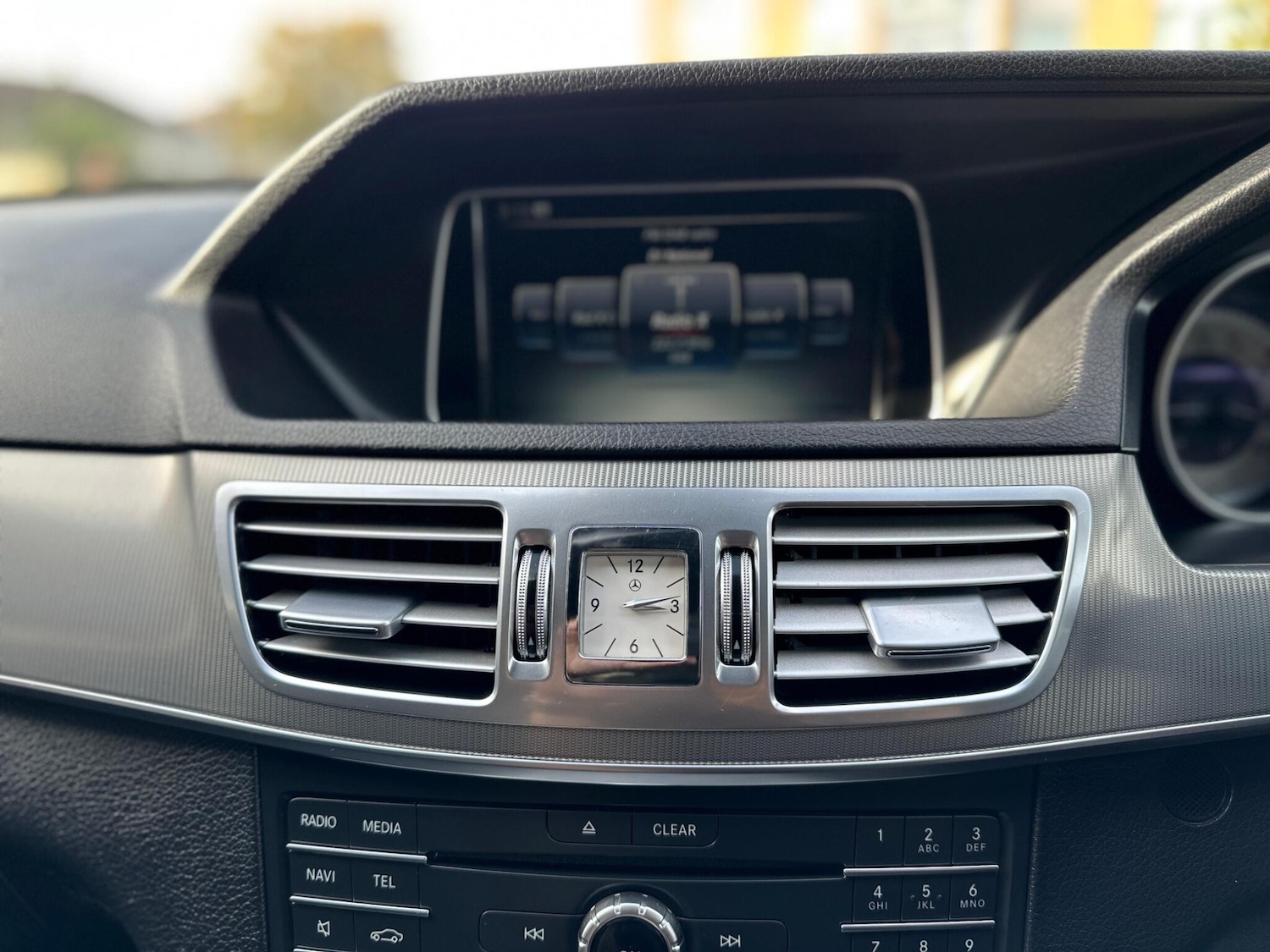 Used Mercedes-Benz E Class for sale - 77215326: Photo 32