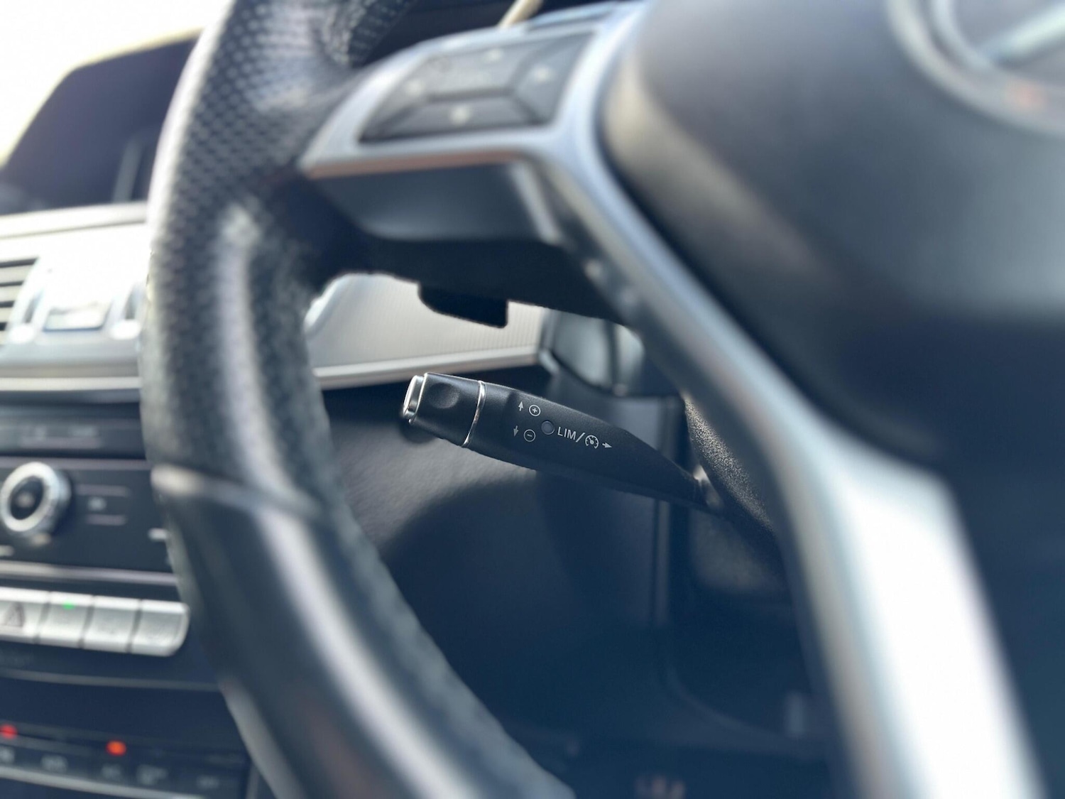 Used Mercedes-Benz E Class for sale - 77215326: Photo 33