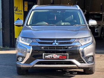 Used Mitsubishi Outlander 2017 for sale - 79324863: Photo
