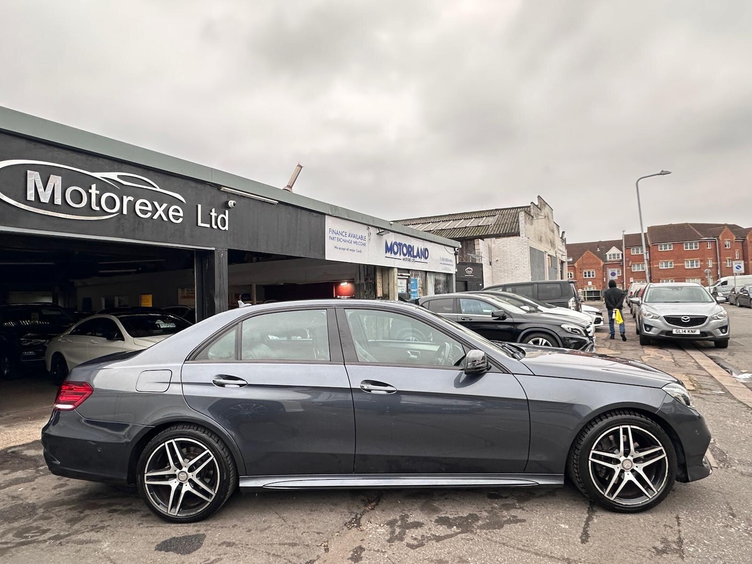 Used Mercedes-Benz E Class 2015 for sale - 77166873: Photo 11