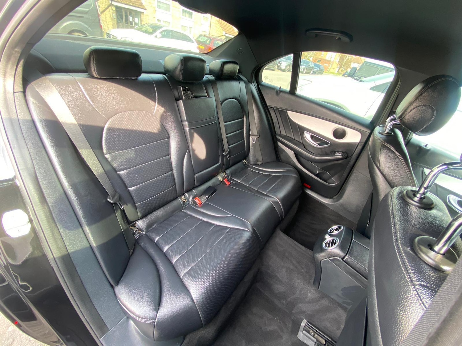 Used Mercedes-Benz C Class 2015 for sale - 77587350: Photo 23