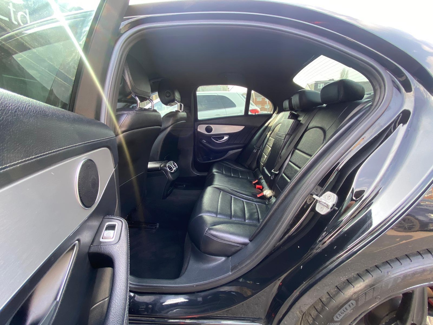 Used Mercedes-Benz C Class 2015 for sale - 77587350: Photo 28