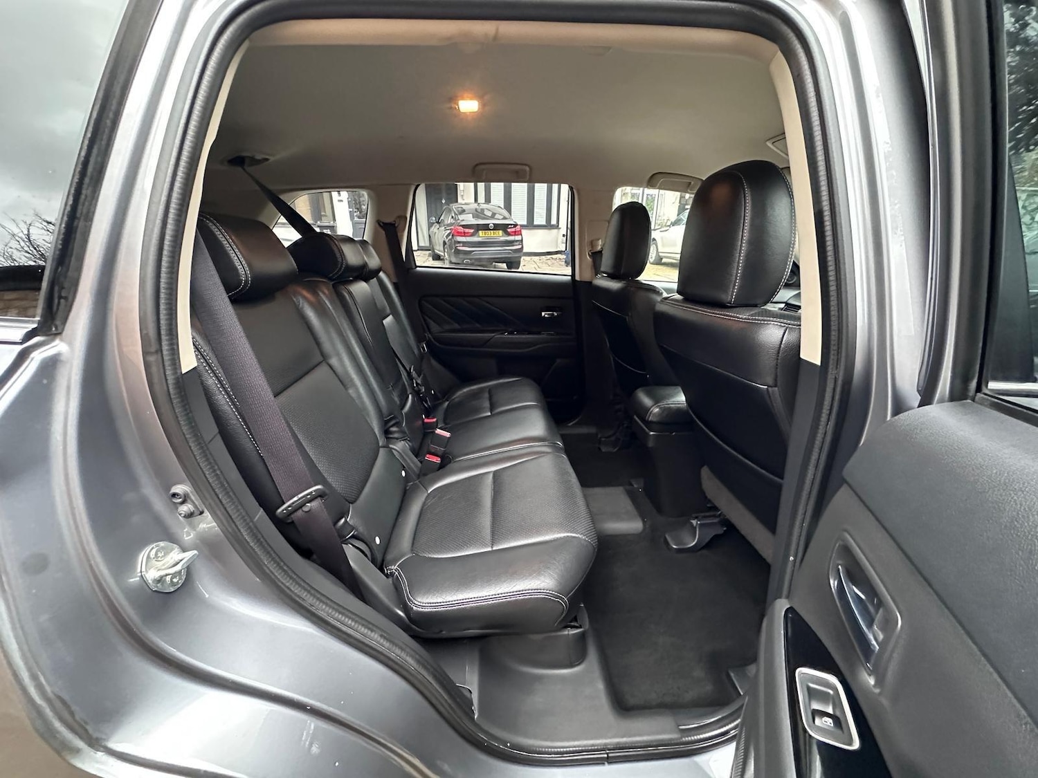 Used Mitsubishi Outlander 2016 for sale - 76832455: Photo 41