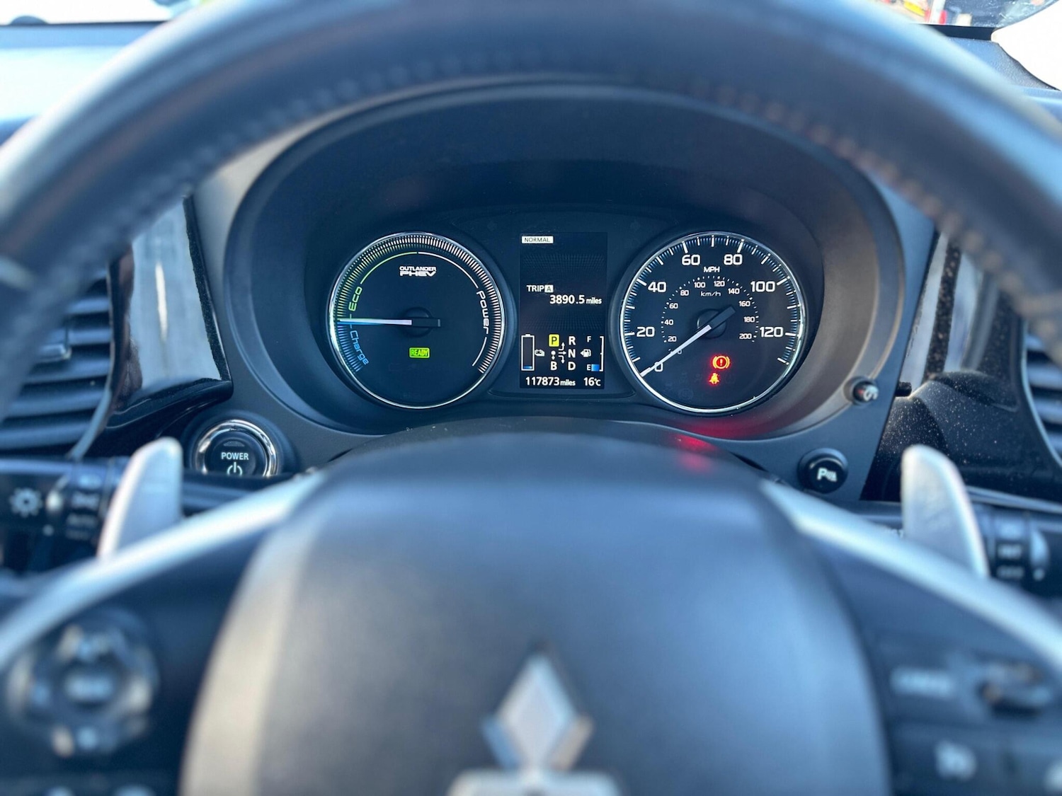 Used Mitsubishi Outlander 2015 for sale - 76000872: Photo 31