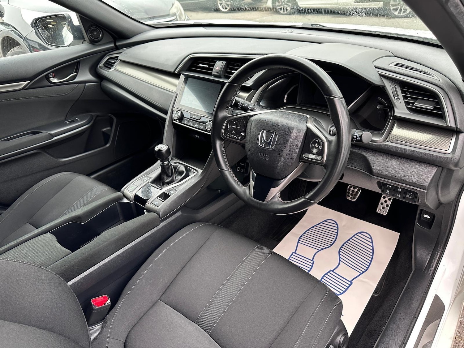 Used Honda Civic 2017 for sale - 76936177: Photo 19