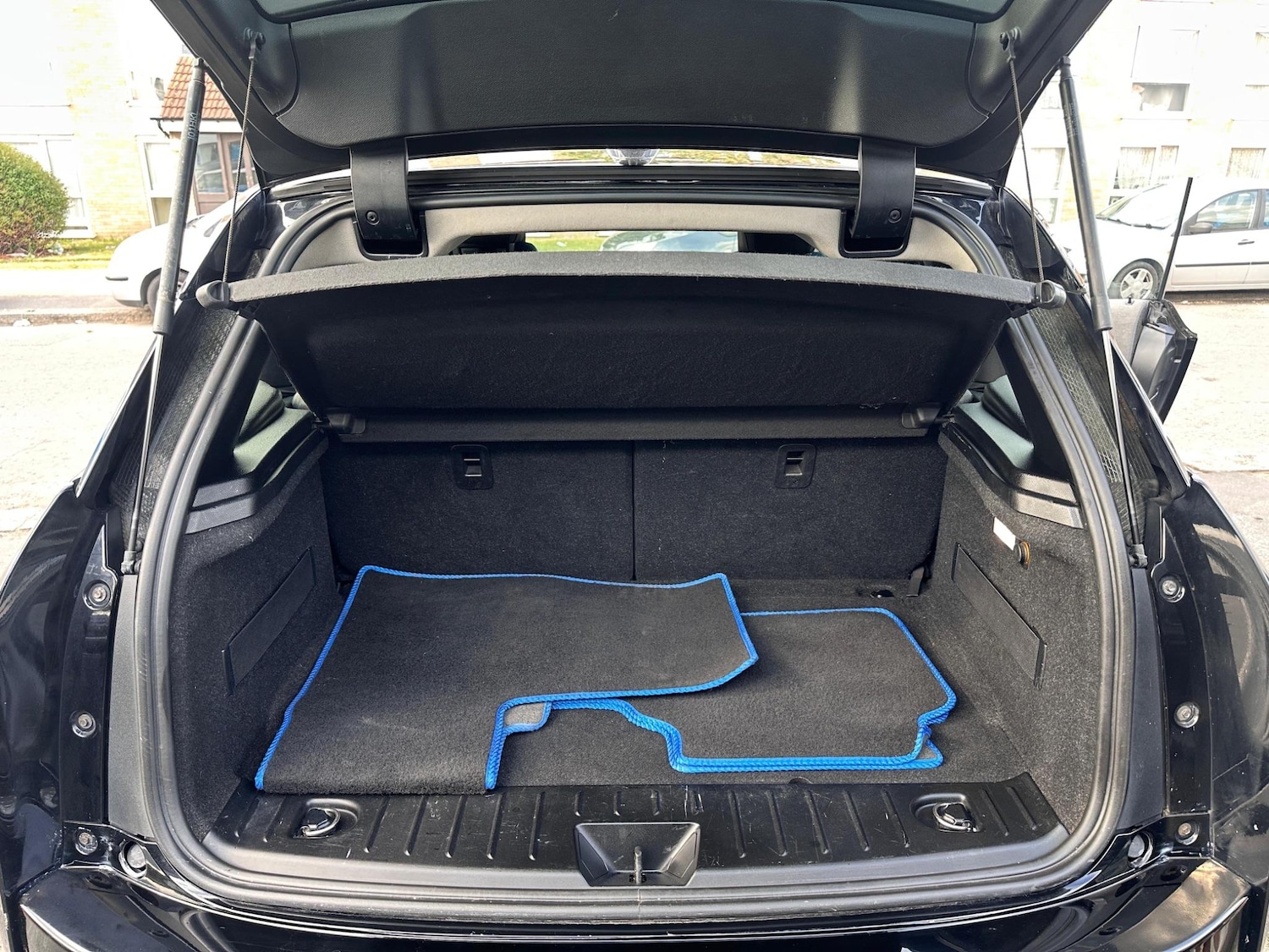 Vehicle 28