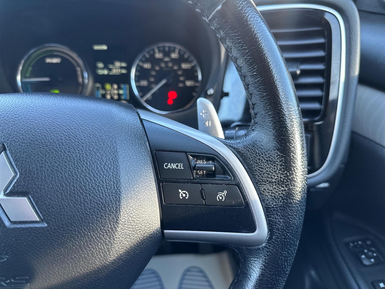 Used Mitsubishi Outlander 2015 for sale - 76059731: Photo 28