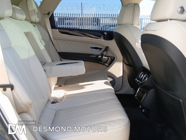 Used Bentley Bentayga 2017 for sale - 76729458: Photo 30