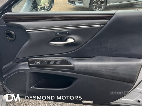 Used Lexus ES 2019 for sale - 76228634: Photo 28
