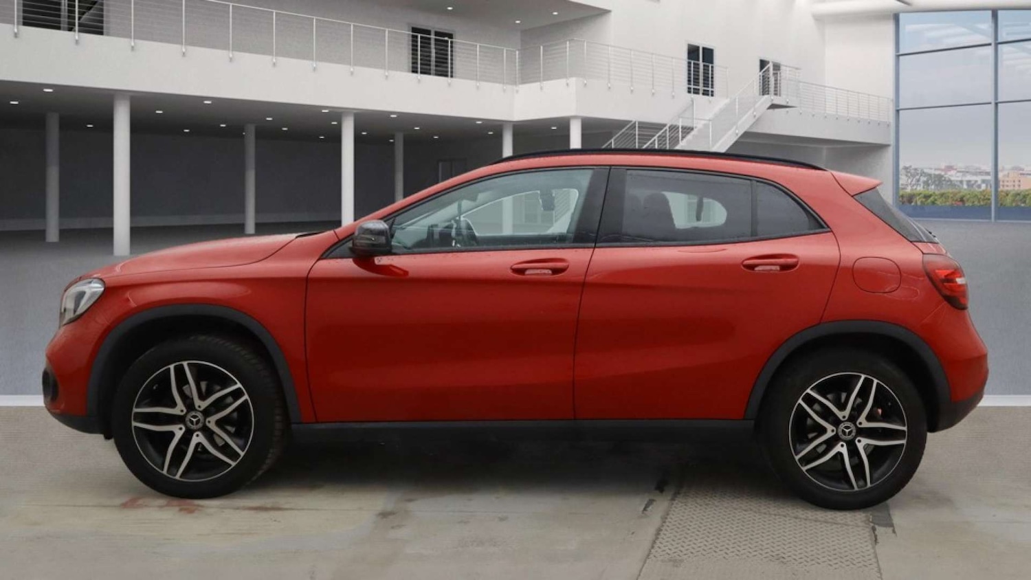 Used Mercedes-Benz GLA 2019 for sale - 76352645: Photo 7