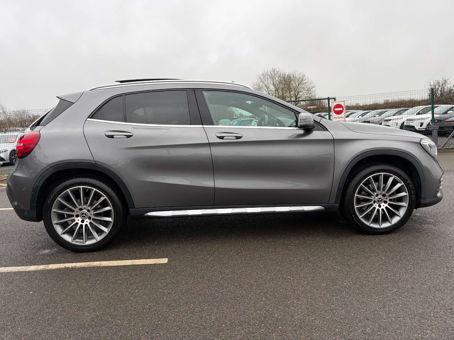 Used Mercedes-Benz GLA 2019 for sale - 77022643: Photo 10