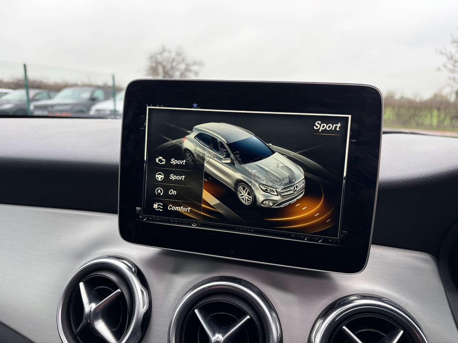 Used Mercedes-Benz GLA 2019 for sale - 77022643: Photo 63