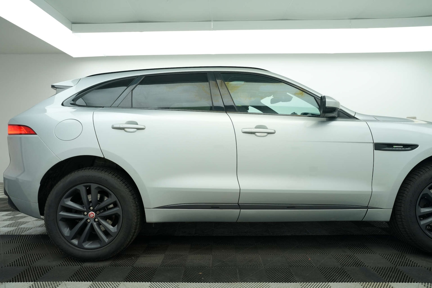 Used Jaguar F-Pace 2018 for sale - 78063291: Photo 10