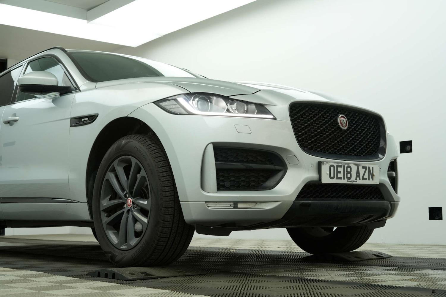 Used Jaguar F-Pace 2018 for sale - 78063291: Photo 11
