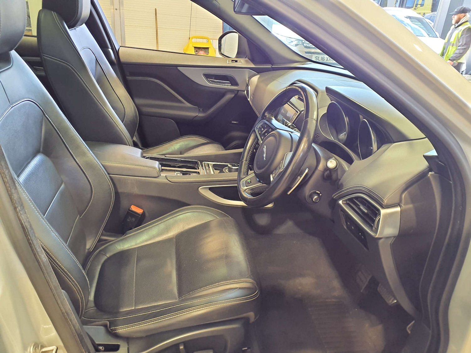 Used Jaguar F-Pace 2018 for sale - 78063291: Photo 14