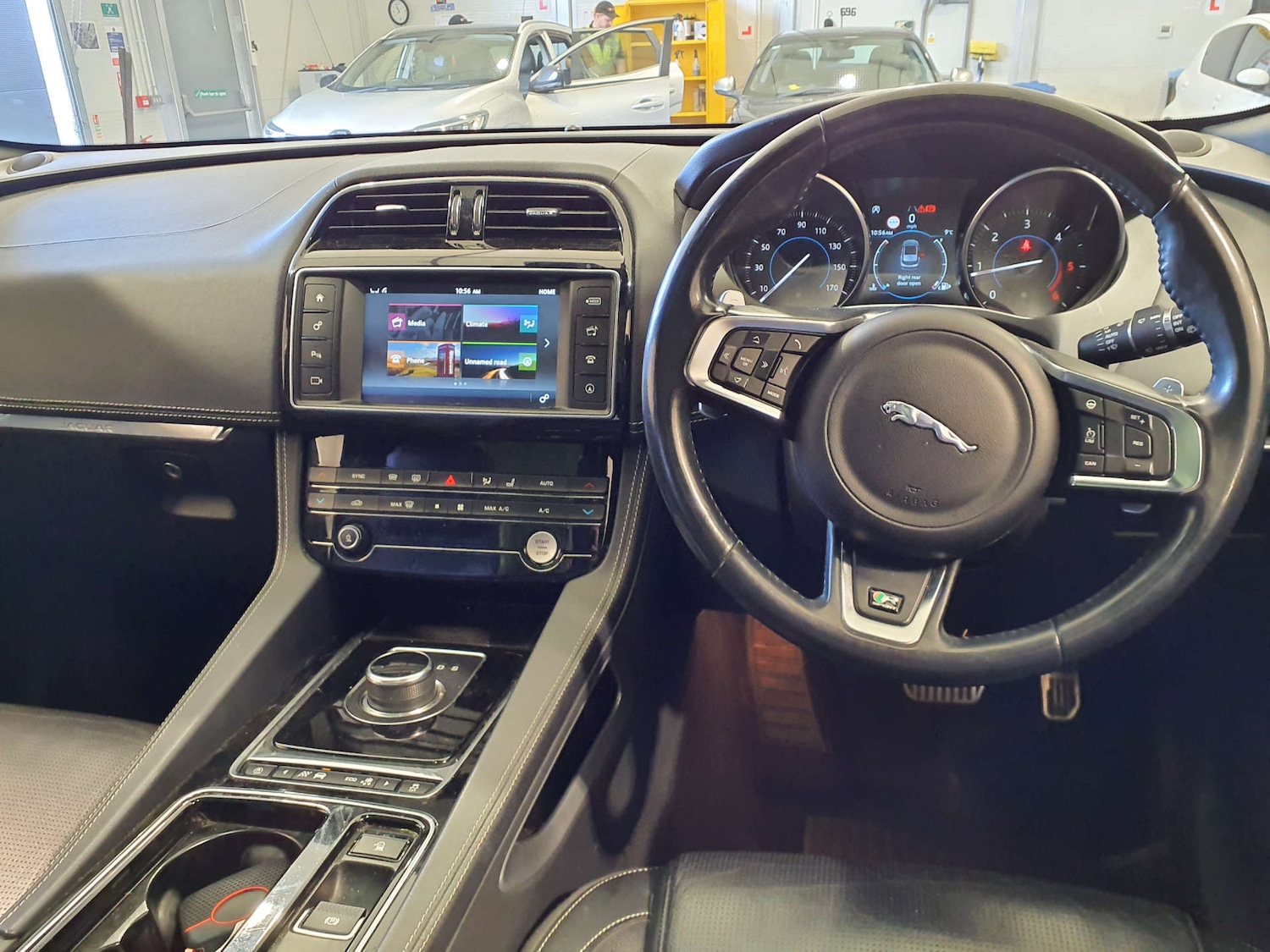 Used Jaguar F-Pace 2018 for sale - 78063291: Photo 15