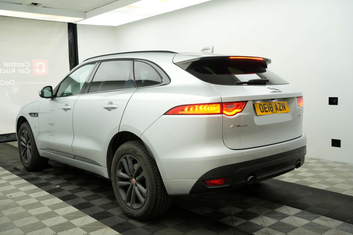 Used Jaguar F-Pace 2018 for sale - 78063291: Photo 5