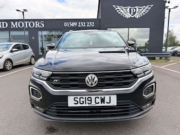 Used Volkswagen T-Roc 2019 for sale - 75870821: Photo