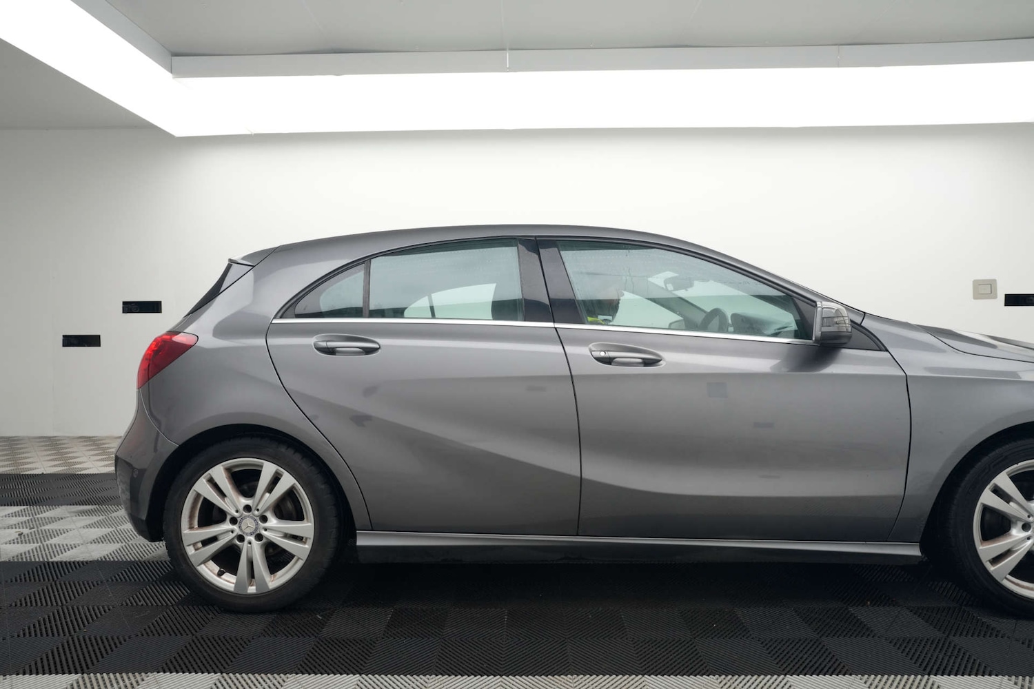 Used Mercedes-Benz A-Class 2016 for sale - 77160646: Photo 4