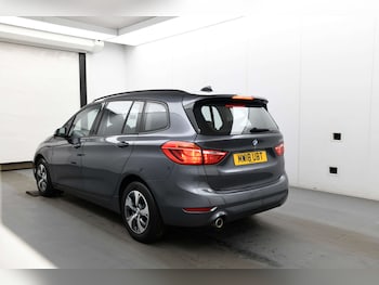 Used Land Rover Discovery Sport 2019 for sale - 77470114: Photo