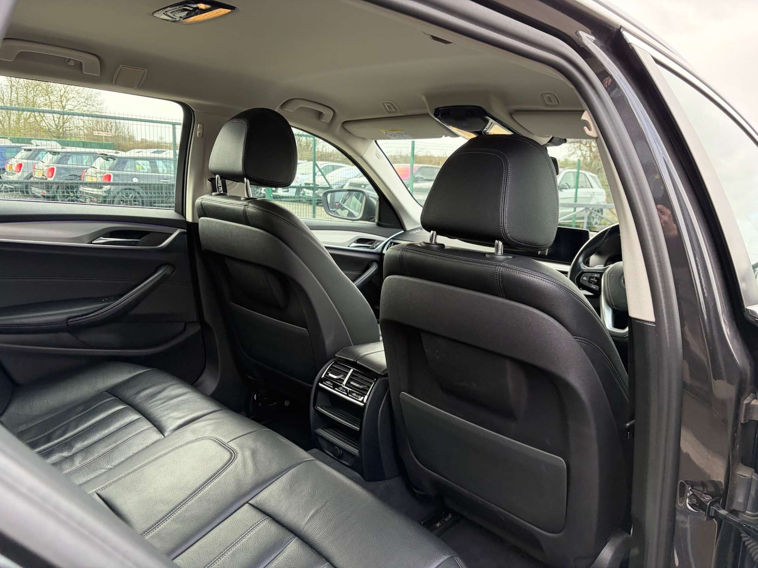 Used BMW 5 Series 2018 for sale - 77644038: Photo 32