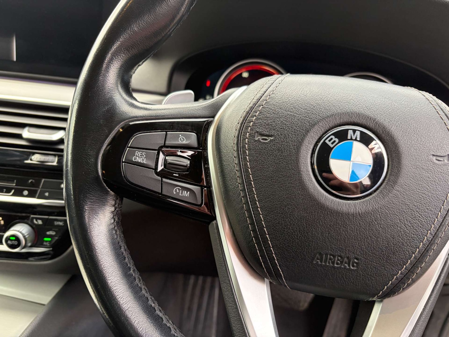 Used BMW 5 Series 2018 for sale - 77644038: Photo 46