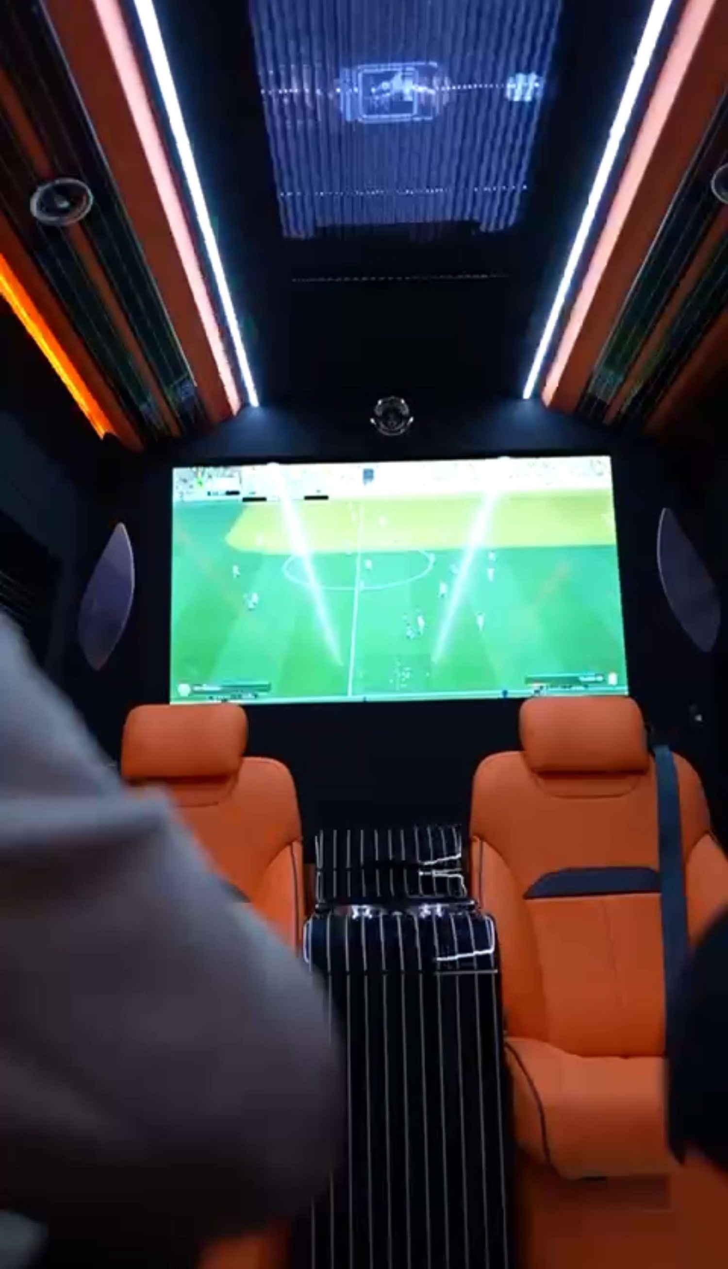 Used Mercedes-Benz V-Class 2025 for sale - 78125408: Photo 13