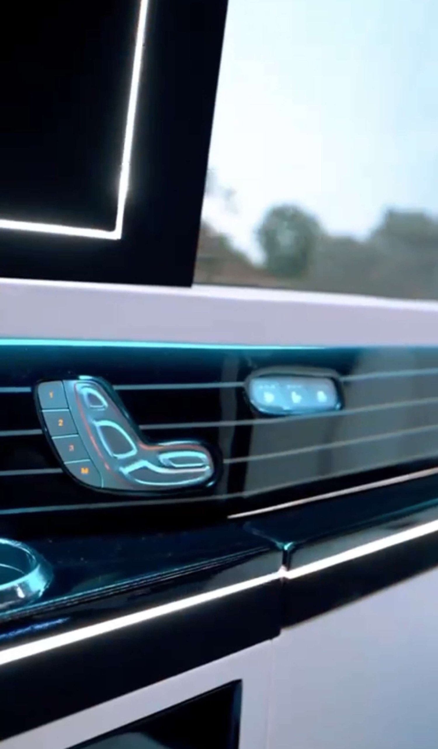 Used Mercedes-Benz V-Class 2025 for sale - 78125408: Photo 18