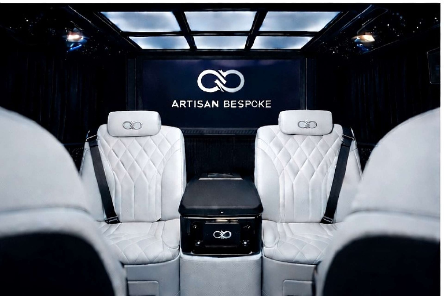 Used Mercedes-Benz V-Class 2025 for sale - 78125408: Photo 2